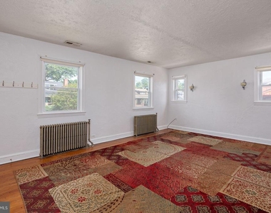 5107 Leeds Avenue - Photo Thumbnail 2