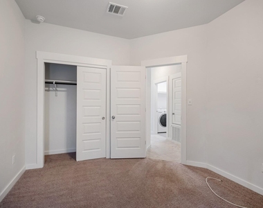 228 Trellis Blvd - Photo Thumbnail 17