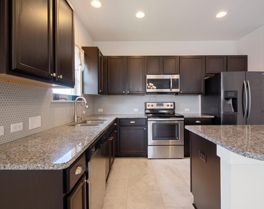 228 Trellis Blvd - Photo Thumbnail 8