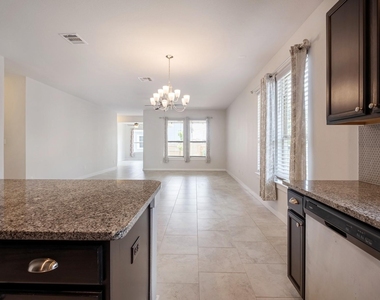 228 Trellis Blvd - Photo Thumbnail 7