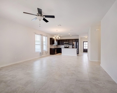 228 Trellis Blvd - Photo Thumbnail 11