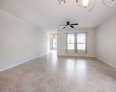 228 Trellis Blvd - Photo Thumbnail 10