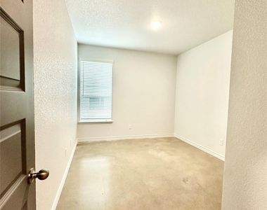 2321 Ocean Ave - Photo Thumbnail 11