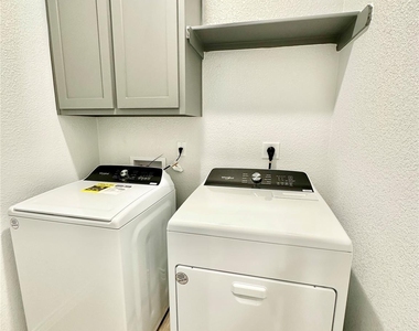 2321 Ocean Ave - Photo Thumbnail 13