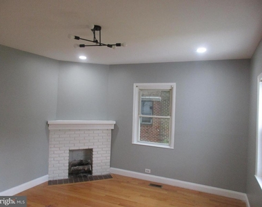 2805 Oakley Avenue - Photo Thumbnail 1