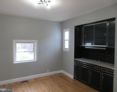 2805 Oakley Avenue - Photo Thumbnail 2