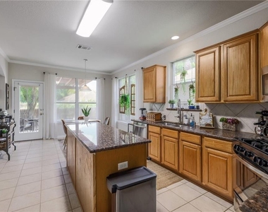 6819 Telluride Trl - Photo Thumbnail 9