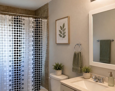 902 N Wall St - Photo Thumbnail 9