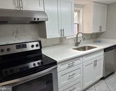 227 S Durham Street S - Photo Thumbnail 3