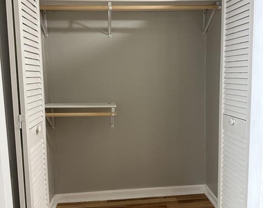 227 S Durham Street S - Photo Thumbnail 14