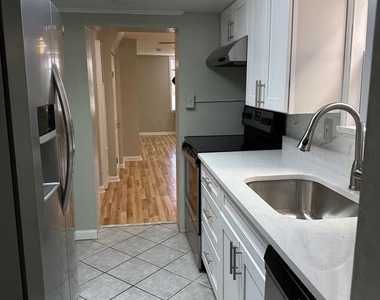 227 S Durham Street S - Photo Thumbnail 4