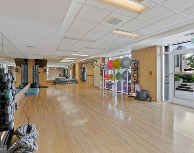 100 Harborview Drive - Photo Thumbnail 32