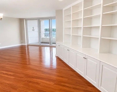 100 Harborview Drive - Photo Thumbnail 9