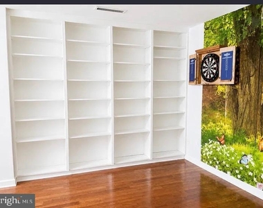 100 Harborview Drive - Photo Thumbnail 20