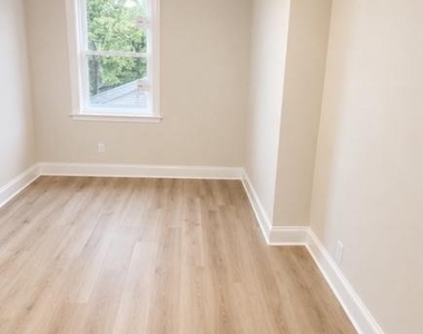 1433 W Lombard Street - Photo Thumbnail 4