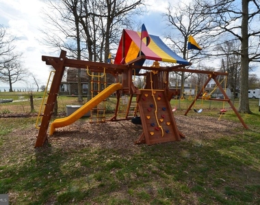 4740 Frederick Avenue - Photo Thumbnail 22