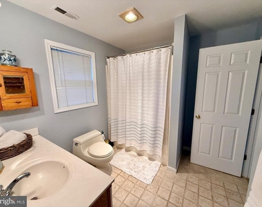 110 Annapolis Street - Photo Thumbnail 16