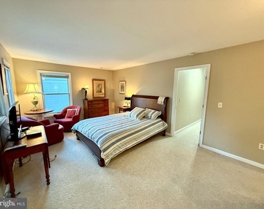 110 Annapolis Street - Photo Thumbnail 20