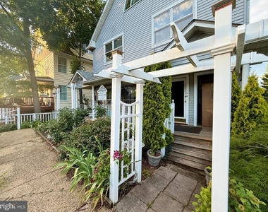 110 Annapolis Street - Photo Thumbnail 1
