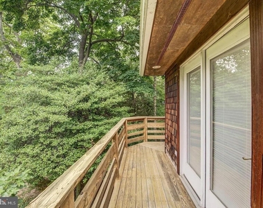 1121 Tyler Avenue - Photo Thumbnail 5