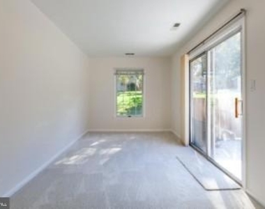 2782 Rudder Drive - Photo Thumbnail 11