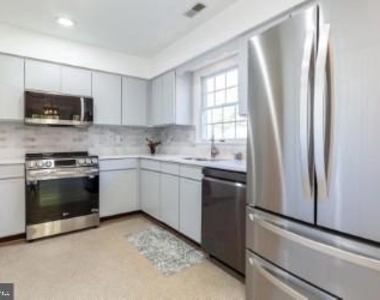 2782 Rudder Drive - Photo Thumbnail 4