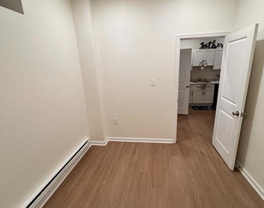 9 E 26th Street - Photo Thumbnail 5