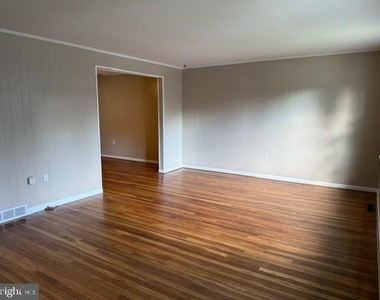 1807 Graywell Road - Photo Thumbnail 3