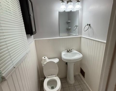 1807 Graywell Road - Photo Thumbnail 11