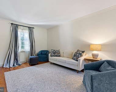 112 W Park Place - Photo Thumbnail 5