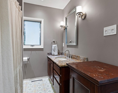 112 W Park Place - Photo Thumbnail 12