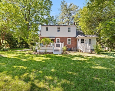 112 W Park Place - Photo Thumbnail 2