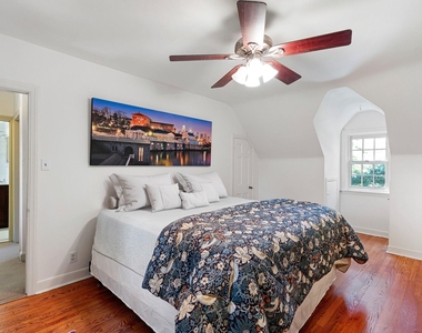 112 W Park Place - Photo Thumbnail 8