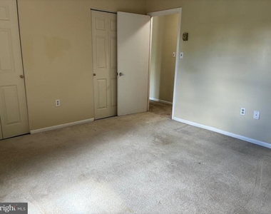 6 Fox Hall - Photo Thumbnail 9