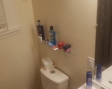 4630 Brooks Street Ne - Photo Thumbnail 5