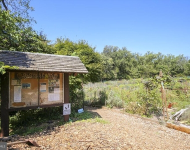 2236 40th Street Nw - Photo Thumbnail 23