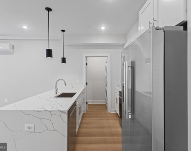 2236 40th Street Nw - Photo Thumbnail 9