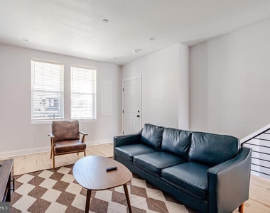 1331 Queen Street Ne - Photo Thumbnail 10
