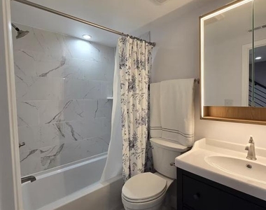1331 Queen Street Ne - Photo Thumbnail 32