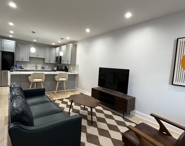 1331 Queen Street Ne - Photo Thumbnail 11