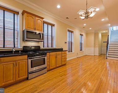 45 R Street Nw - Photo Thumbnail 7