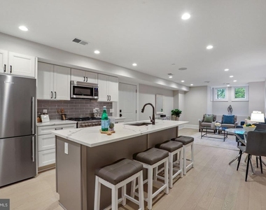 1310 Vermont Avenue Nw - Photo Thumbnail 5