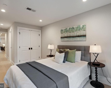 1310 Vermont Avenue Nw - Photo Thumbnail 9
