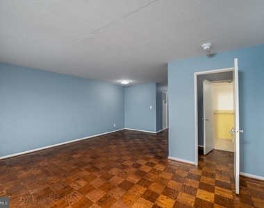 1330 New Hampshire Avenue Nw - Photo Thumbnail 4