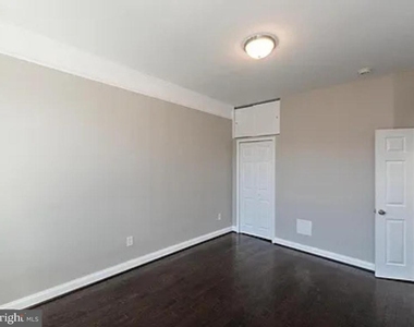 465 Luray Place Nw - Photo Thumbnail 2