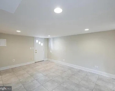 465 Luray Place Nw - Photo Thumbnail 5