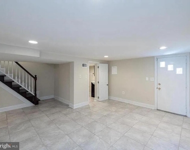 465 Luray Place Nw - Photo Thumbnail 12