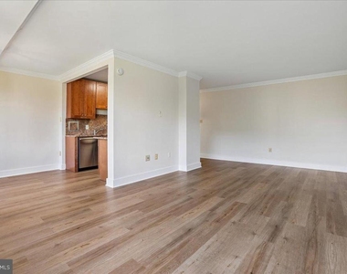 4000 Tunlaw Road Nw - Photo Thumbnail 6