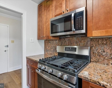 4000 Tunlaw Road Nw - Photo Thumbnail 10