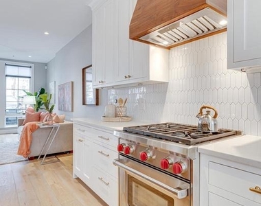 467 M Street Nw - Photo Thumbnail 14